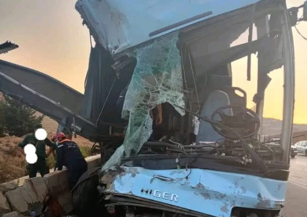 Aïn Defla : 3 morts dans une collision entre un bus et un camion - Réveil d'algérie