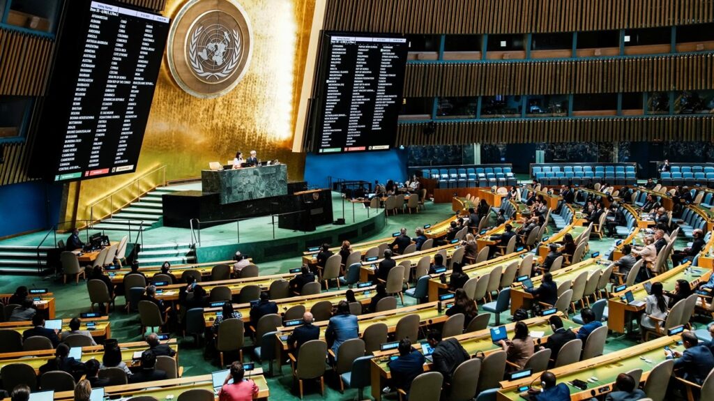 142 pays votent à l’ONU en faveur d’un État palestinien et de la solution à deux États - Réveil d'algérie